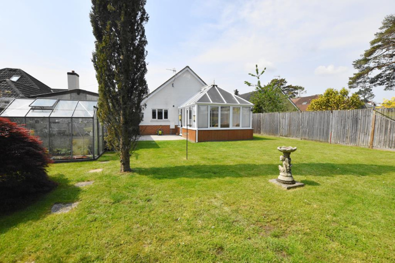 Character 4 Double Bedroom Bungalow Dixon Kelley